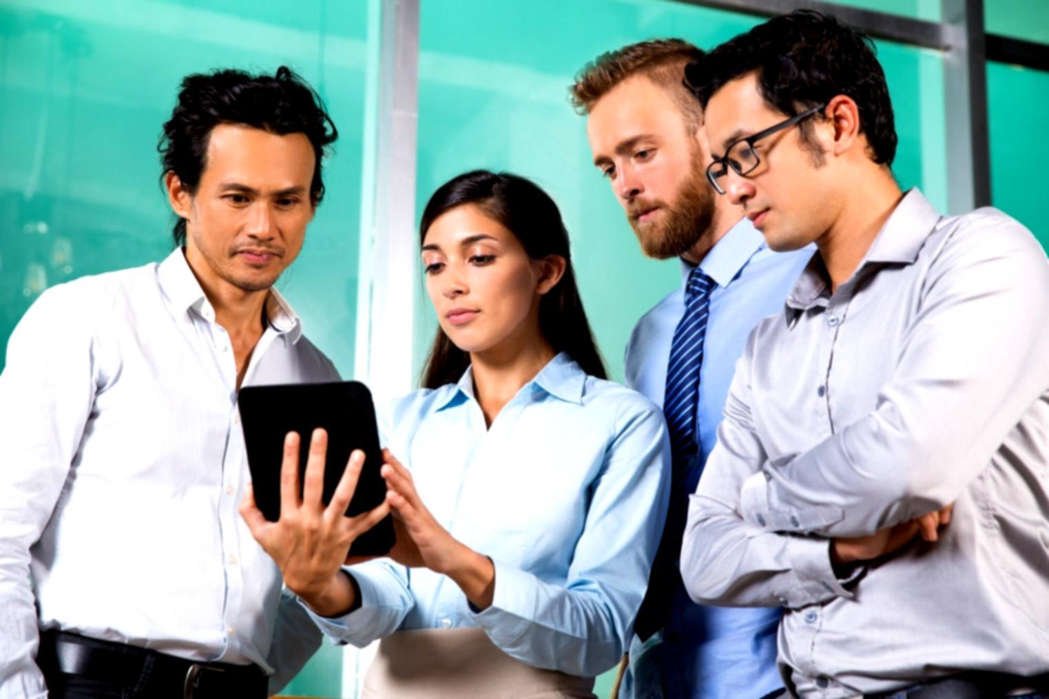 Session de formation intensive avec analyse de cas concrets en assurance