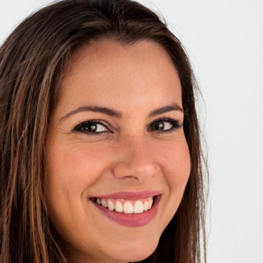 Portrait professionnel de Céline Moreau, formatrice experte en assurance